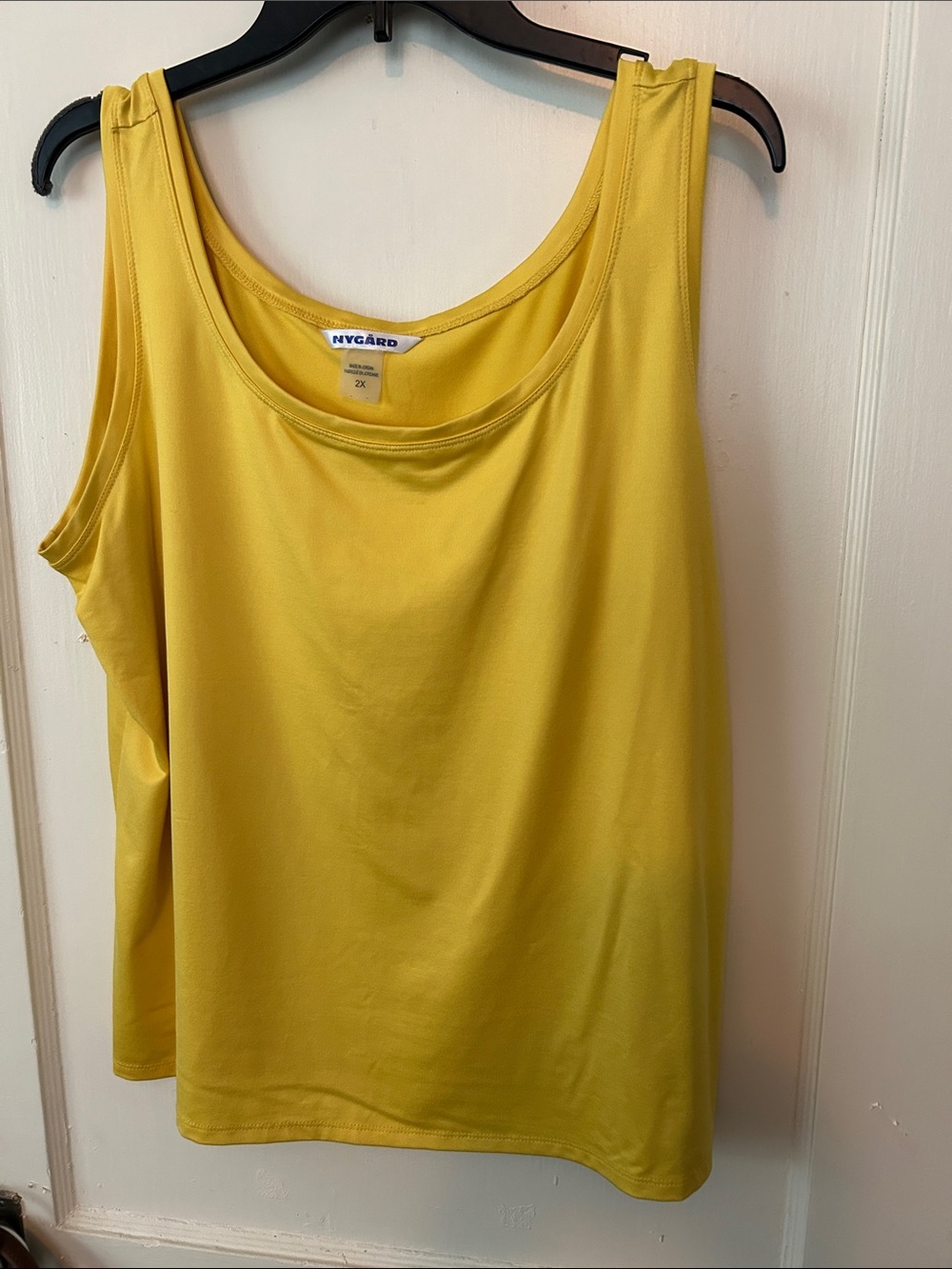 Women’s HYGARD Size 3X Bright Yellow Comfy Tank Top EUC